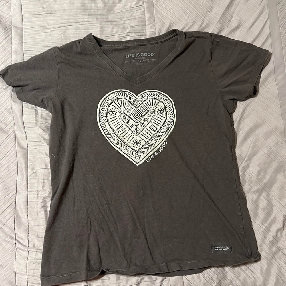 Life is Good Charcoal Gray Tee with a white patterned heart